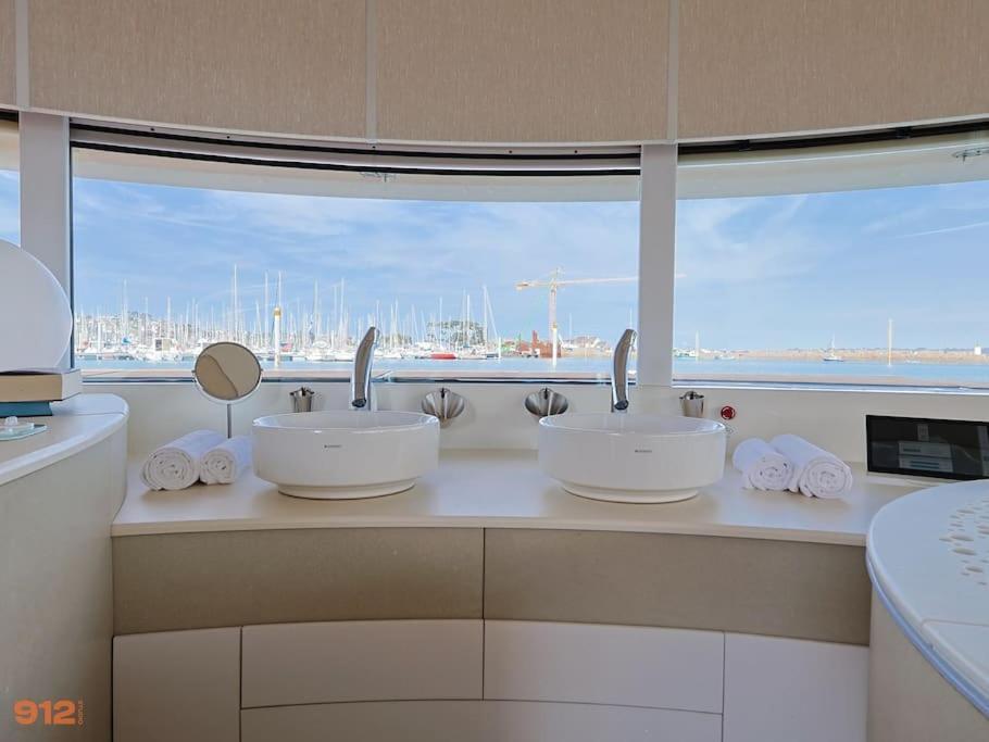 Anthenea Suite Hoteliere Flottante Perros-Guirec Eksteriør bilde