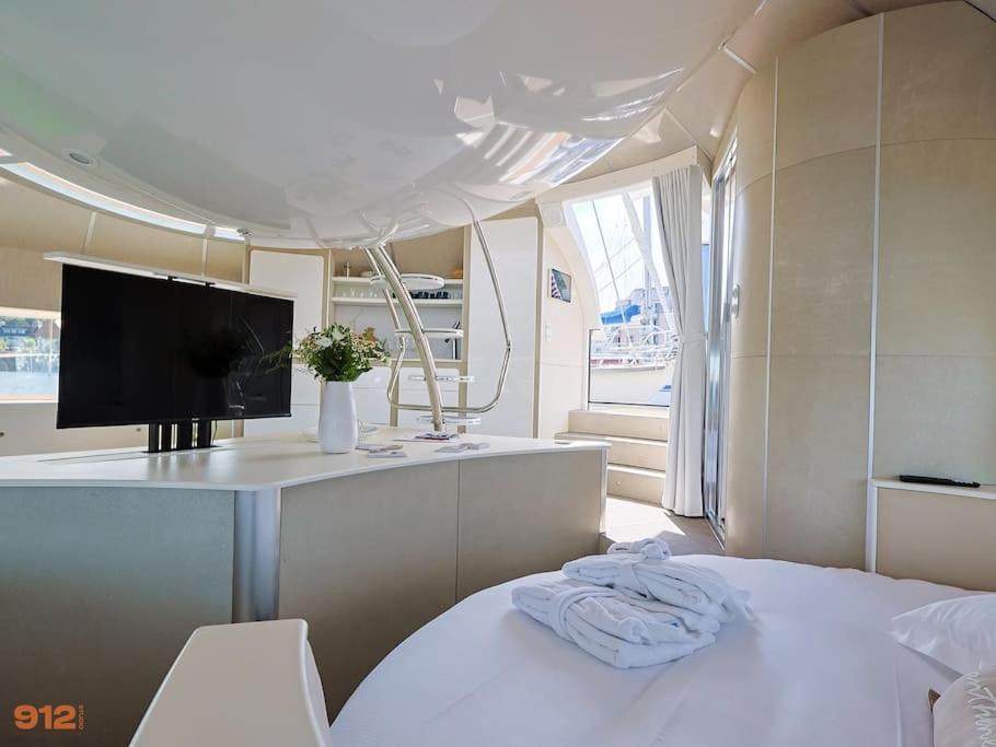 Anthenea Suite Hoteliere Flottante Perros-Guirec Eksteriør bilde